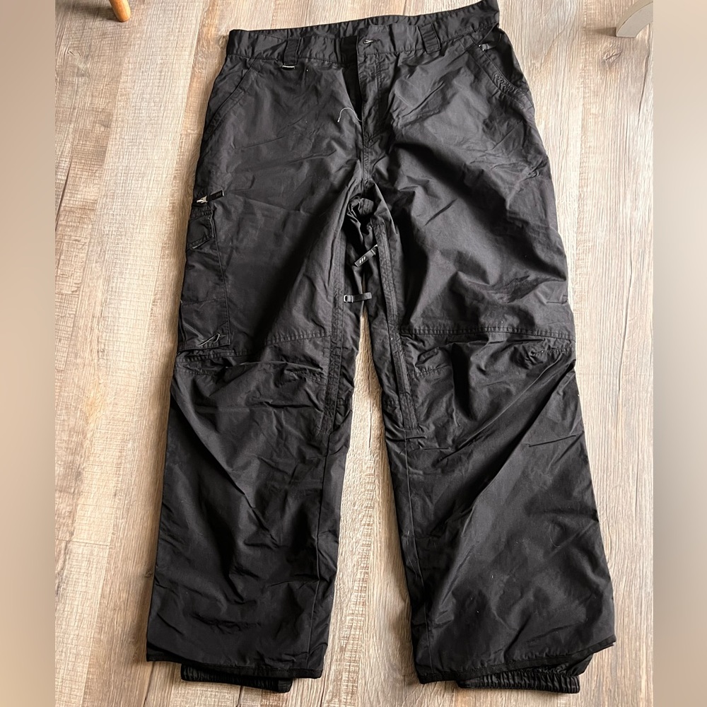 Orage snow pants size XL.🍒🍒🍒